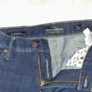 Lucky Brand 221 Straight 30x32